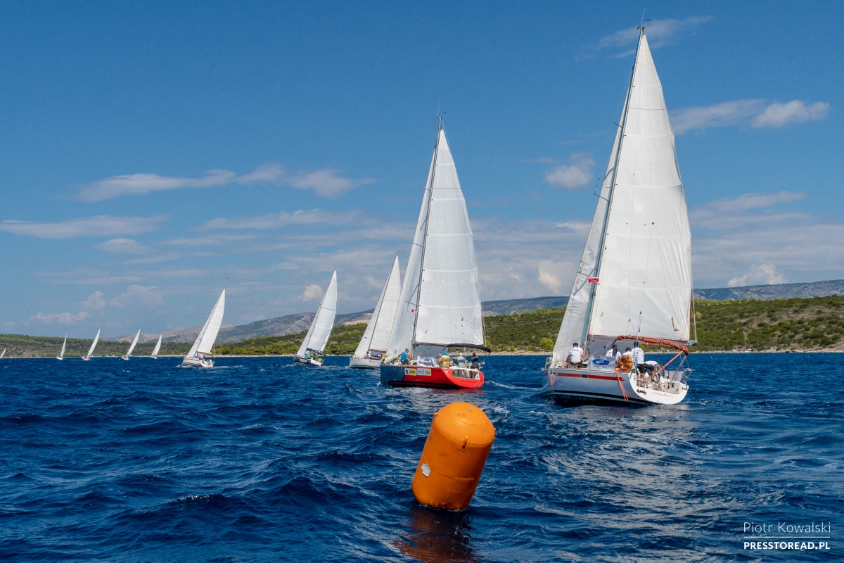 32_zalogi_na_starcie_RBC2019_01 Regatta Build Cup 2019