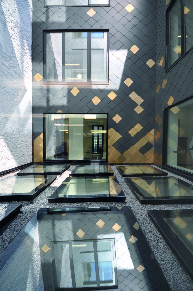 FAKRO_D_F_officebuilding_Brussels 001 (druk) FAKRO_D_F_officebuilding_Brussels 001 (druk)